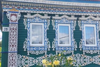 Традиционный дом с резным декором, село Пурех