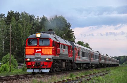 Пригородный поезд