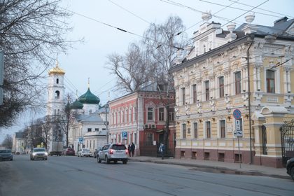 Ilyinskaya Street, the Markov mansion (right)