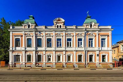 Estate of collegiate secretary Rudinsky and merchant Sergeyev