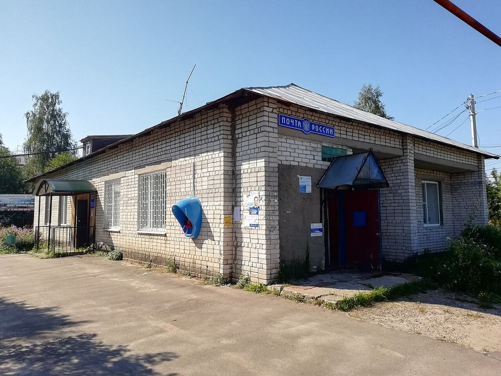 Здание Безводнинского сельсовета, с. Безводное