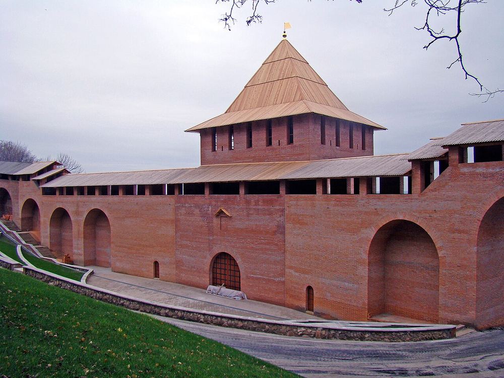 Отстроенная заново Зачатьевская башня. Фото: Bestalex, CC0