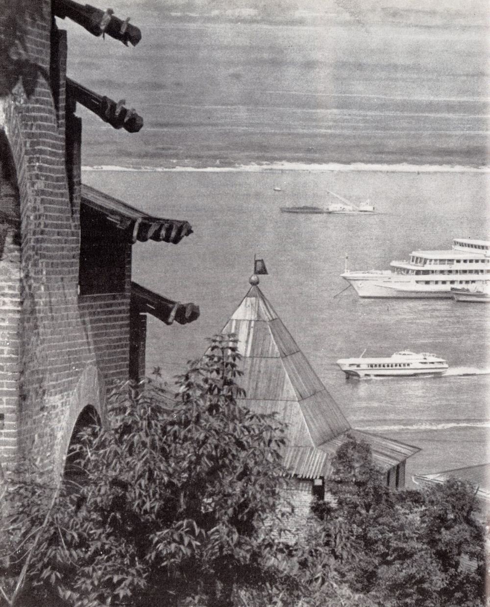 Башня кремля, вид на Волгу. Горький, 1960-е
