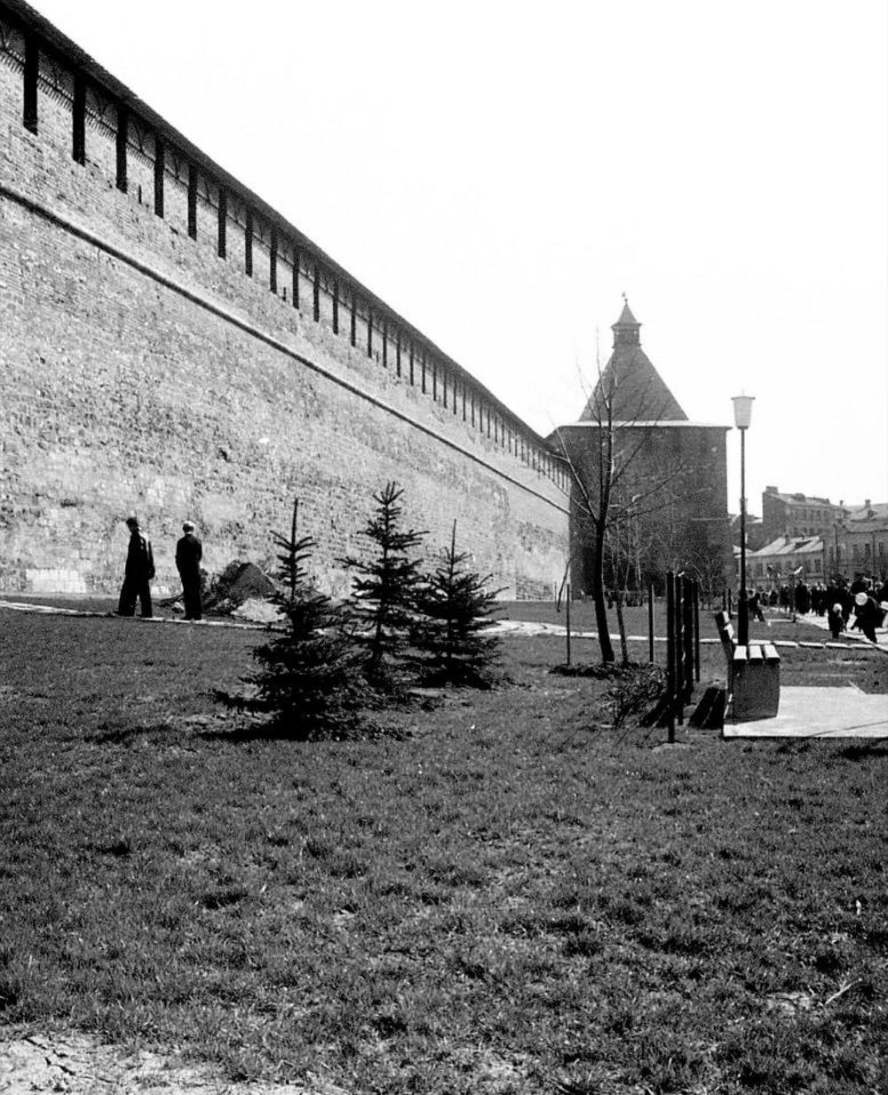 Кремлёвская стена и сквер на площади Минина. Горький, 1960-е