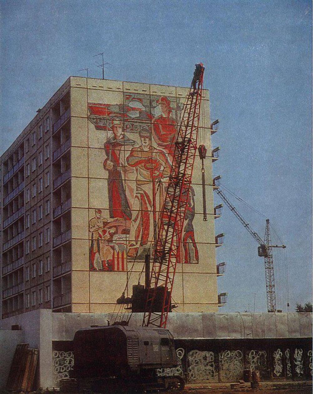 Советская мозаика торец жилого дома 1970-е