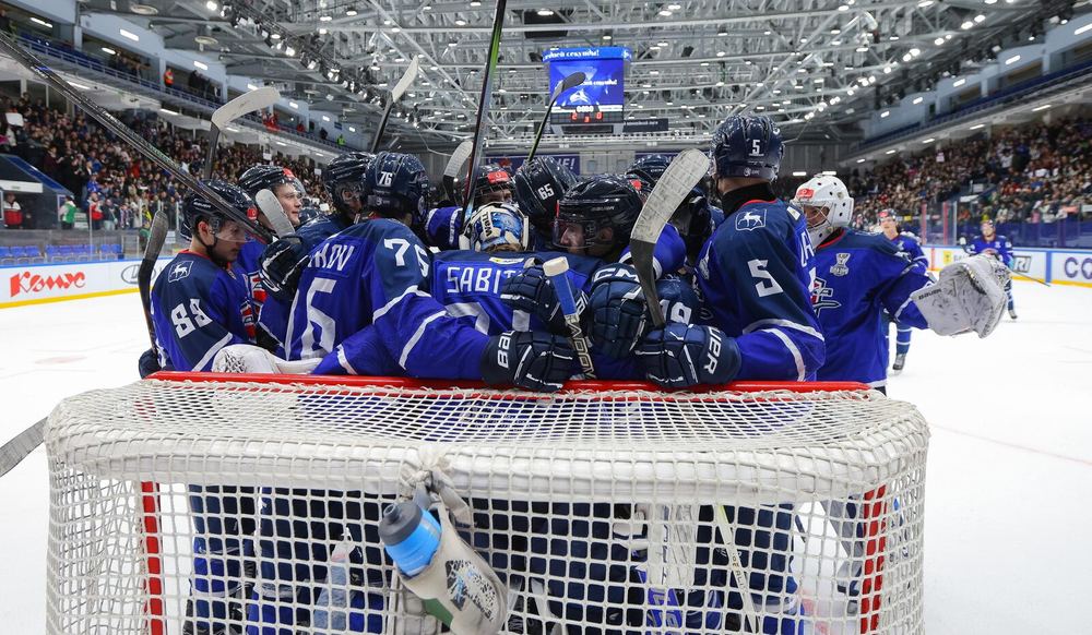 «Чайка» празднует выход в полуфинал Кубка Харламова, апрель 2026 года, КРК «Нагорный»