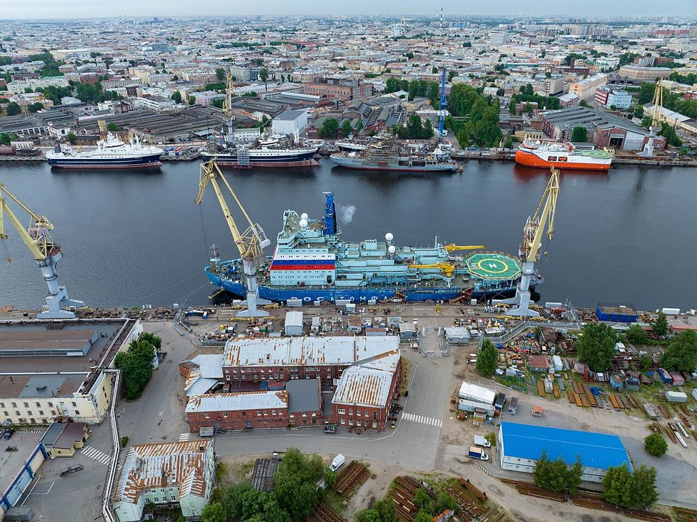 The icebreaker Ural, with two RITM-200 reactors, at the Baltic Shipyard pier in 2022, the year it entered service