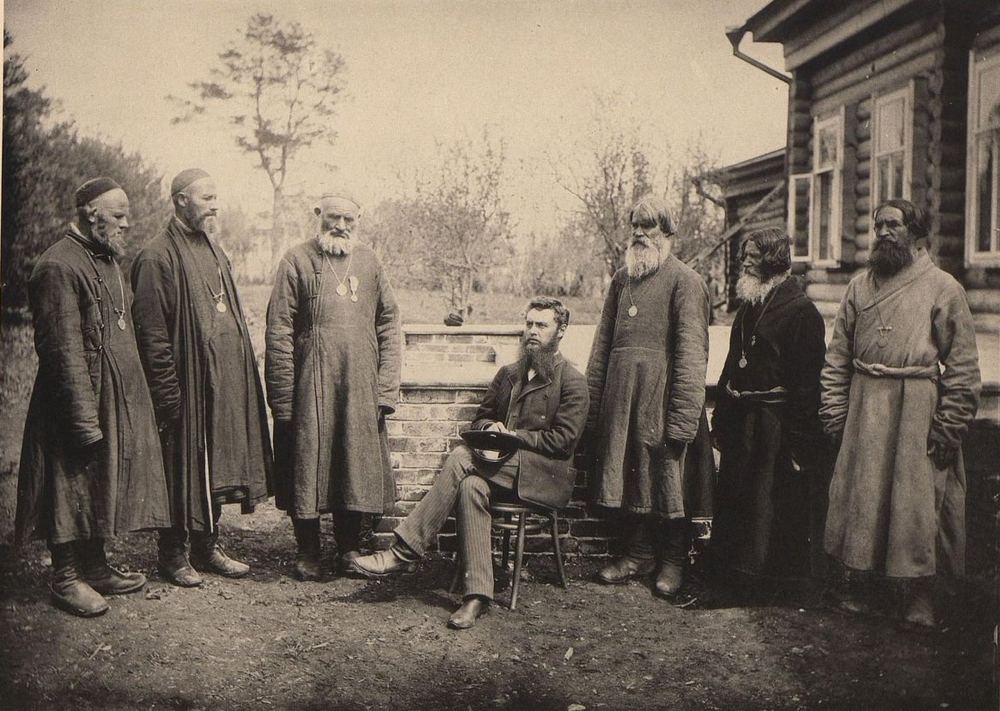 Дмитриев П.В., земский начальник 2-го участка Сергачского уезда, и подчинённые ему волостные старшины