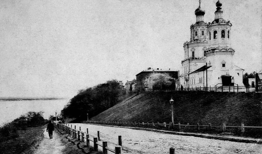 The Georgievsky descent and the church of St George on the Upper Volga embankment. M. P. Dmitriev, 1890s–1900s