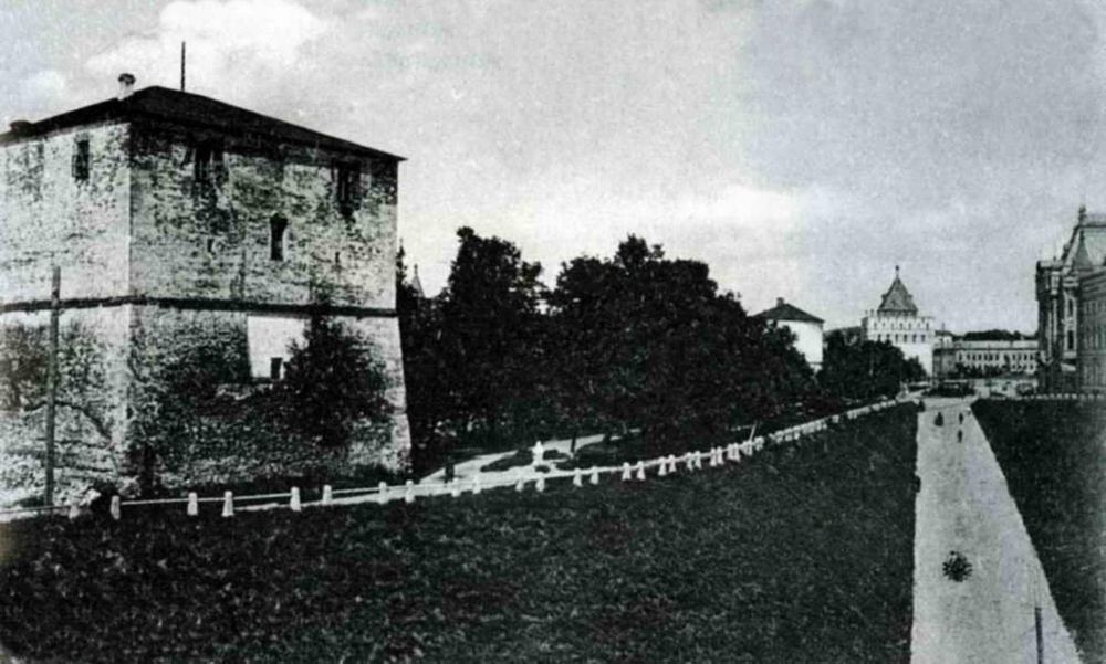 The Zelensky descent and the Nikolskaya Tower. M. P. Dmitriev