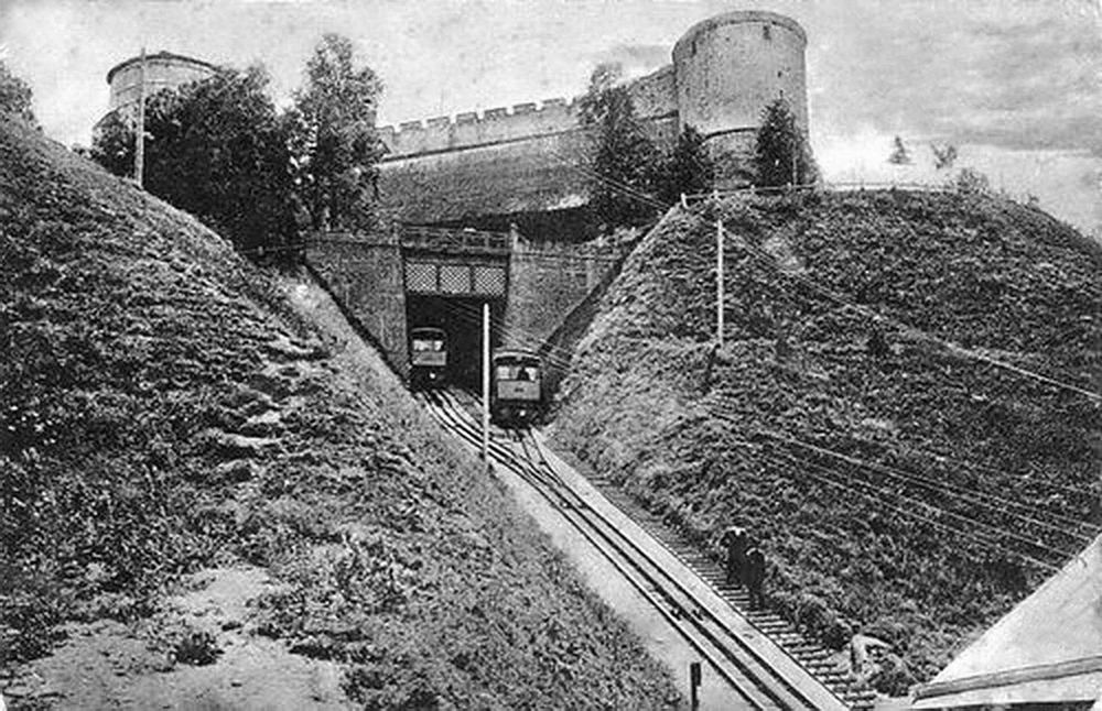 The kremlin elevator. M. P. Dmitriev, 1911