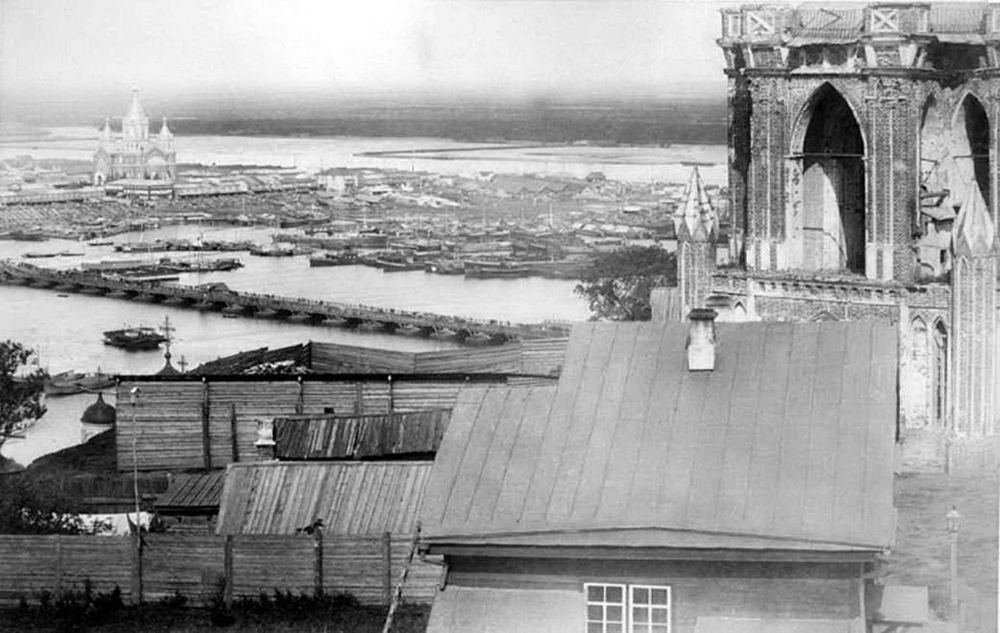 The cathedral of Alexander Nevsky and the Strelka from Grebeshok. A. O. Karelin, 1881–1896