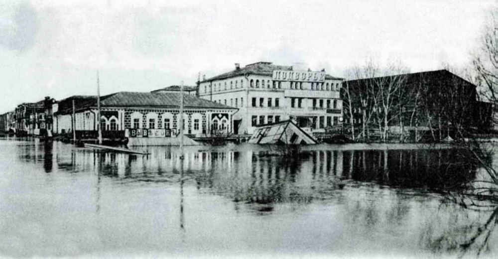 Нижегородская ярмарка. Театральная площадь во время розлива