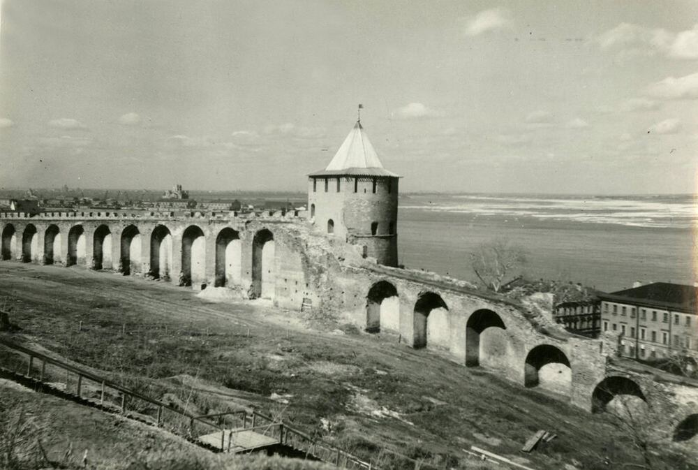 Кремль, Белая башня. Архивный снимок 1955 года