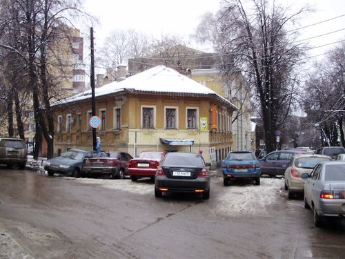 Характерная застройка "старого Нижнего" на ул. Костина . Фото Mbybl