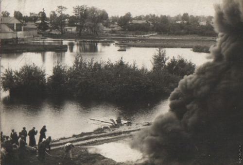 Fire extinguisher testing on Krutaya Hill in Bogorodsk . 1920s