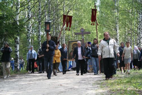 Religious procession from the village of Vladimirskoye to Lake Svetloyar