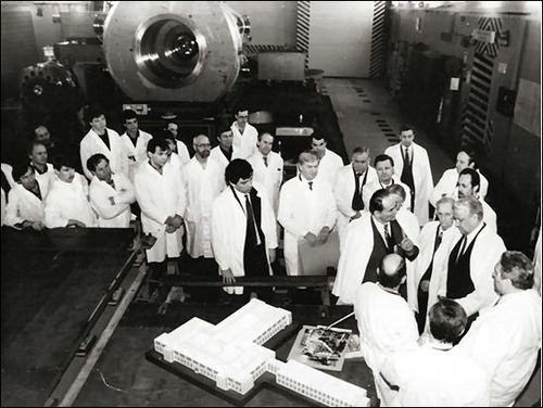 President Boris Yeltsin and Governor Boris Nemtsov in a laboratory of the Russian Federal Nuclear Centre in Sarov