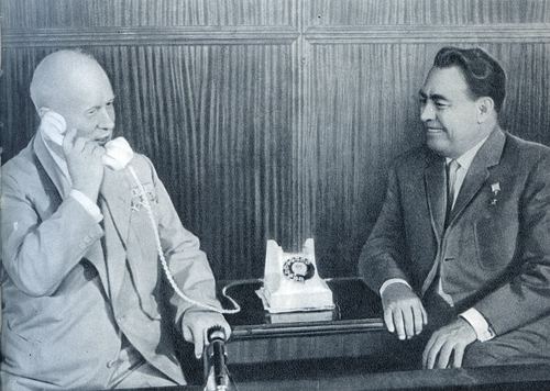 N.S. Khrushchev and L.I. Brezhnev speak by telephone with cosmonauts. On 15 August 1962, cosmonauts A.G. Nikolayev and P.R. Popovich called Yalta by telephone several hours after l